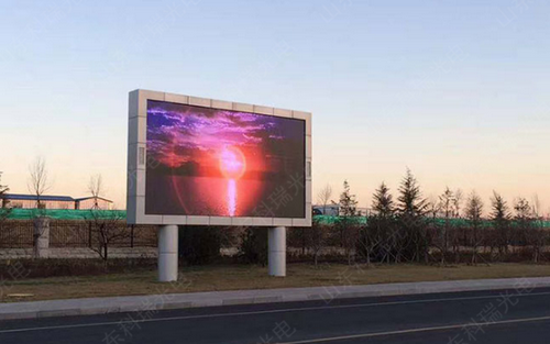 全彩LED显示屏室内户外成本差异